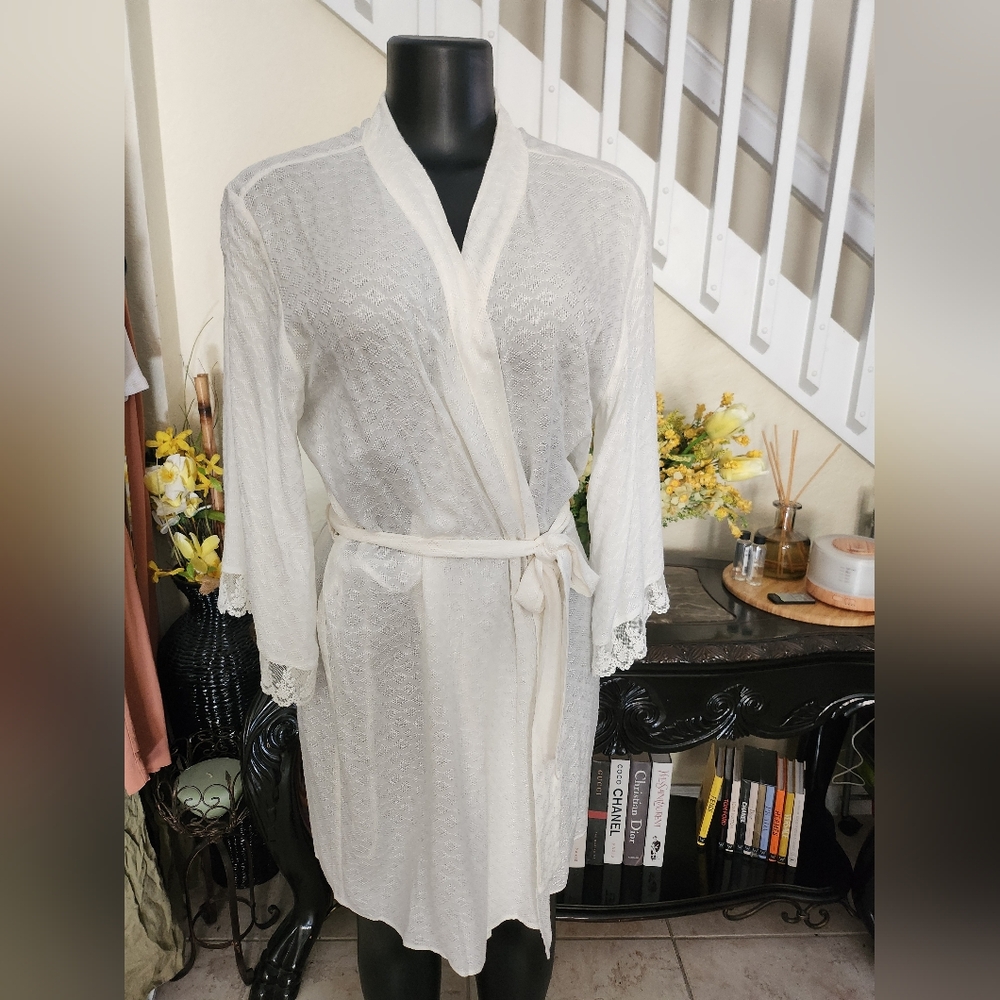 Flora Nikrooz robe size L
